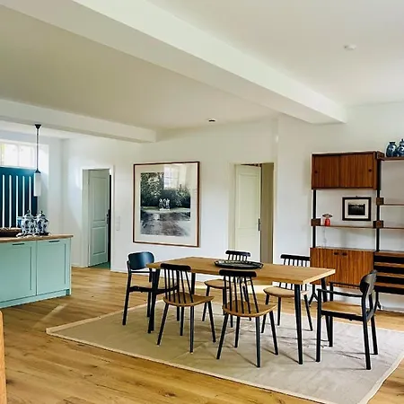 דירה Garden House